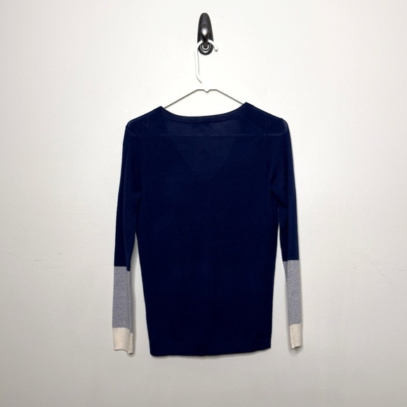 Madewell Merino Wool V Neck Sweater Navy - Picture 2 of 3